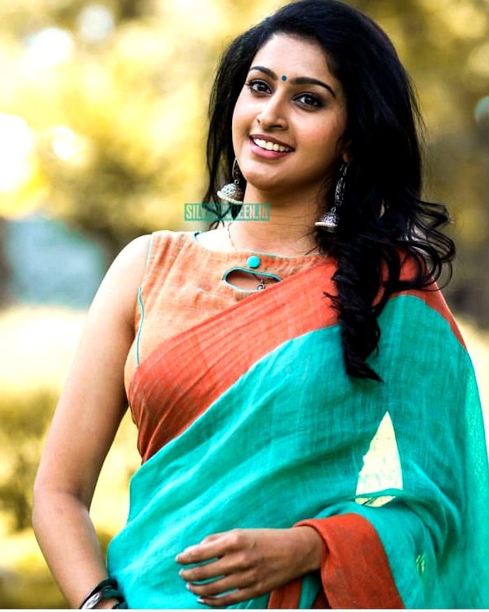 saree blouse patterns sleeveless for women