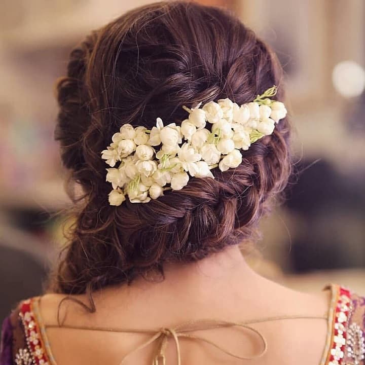 Gajra Hairstyles For Your Wedding: What Is Your Favorite Élan?