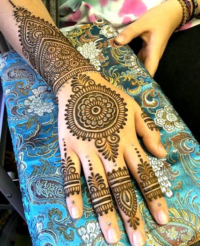 Shimmer mehndi tattoo