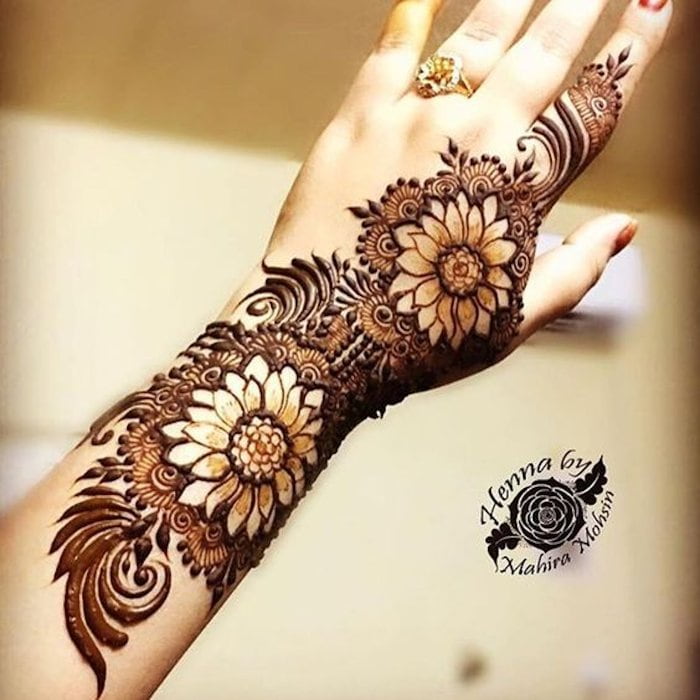 Indo-arabic flower mehndi