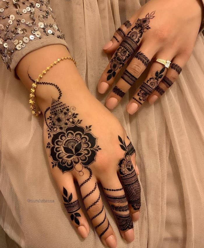 Flower and leaf mehandi - Pakistani