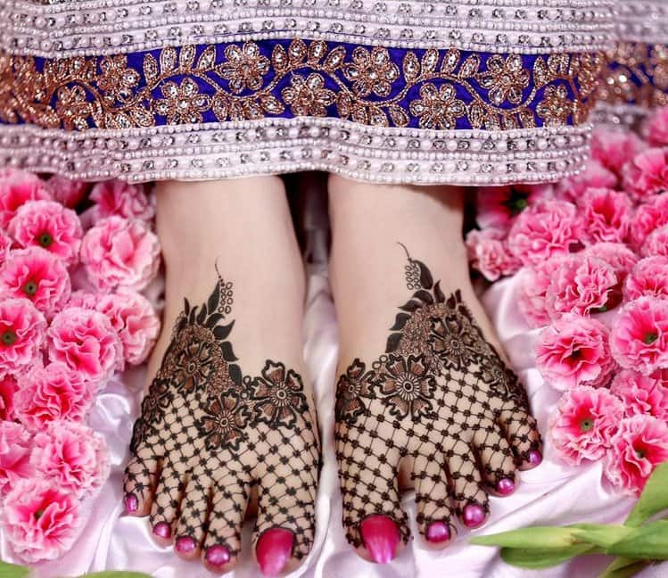 Net mehndi designs for legs