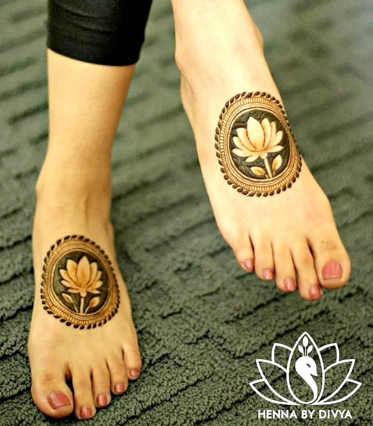 Top 111 Evergreen And Simple  Mehndi Designs For Legs Foot