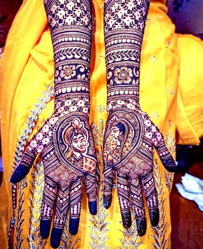 The Raja & Rani design is a dominant henna design that is love at almost every Indian wedding.