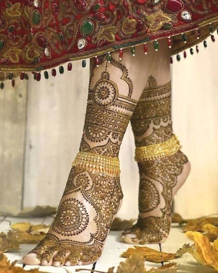 This Mandala bridal henna designs for feet is a sure shot hit for weddings.