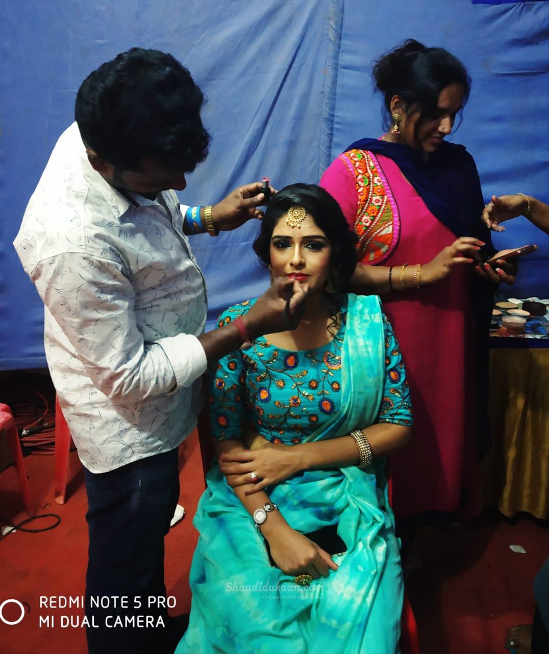 Makeup Artist Manju