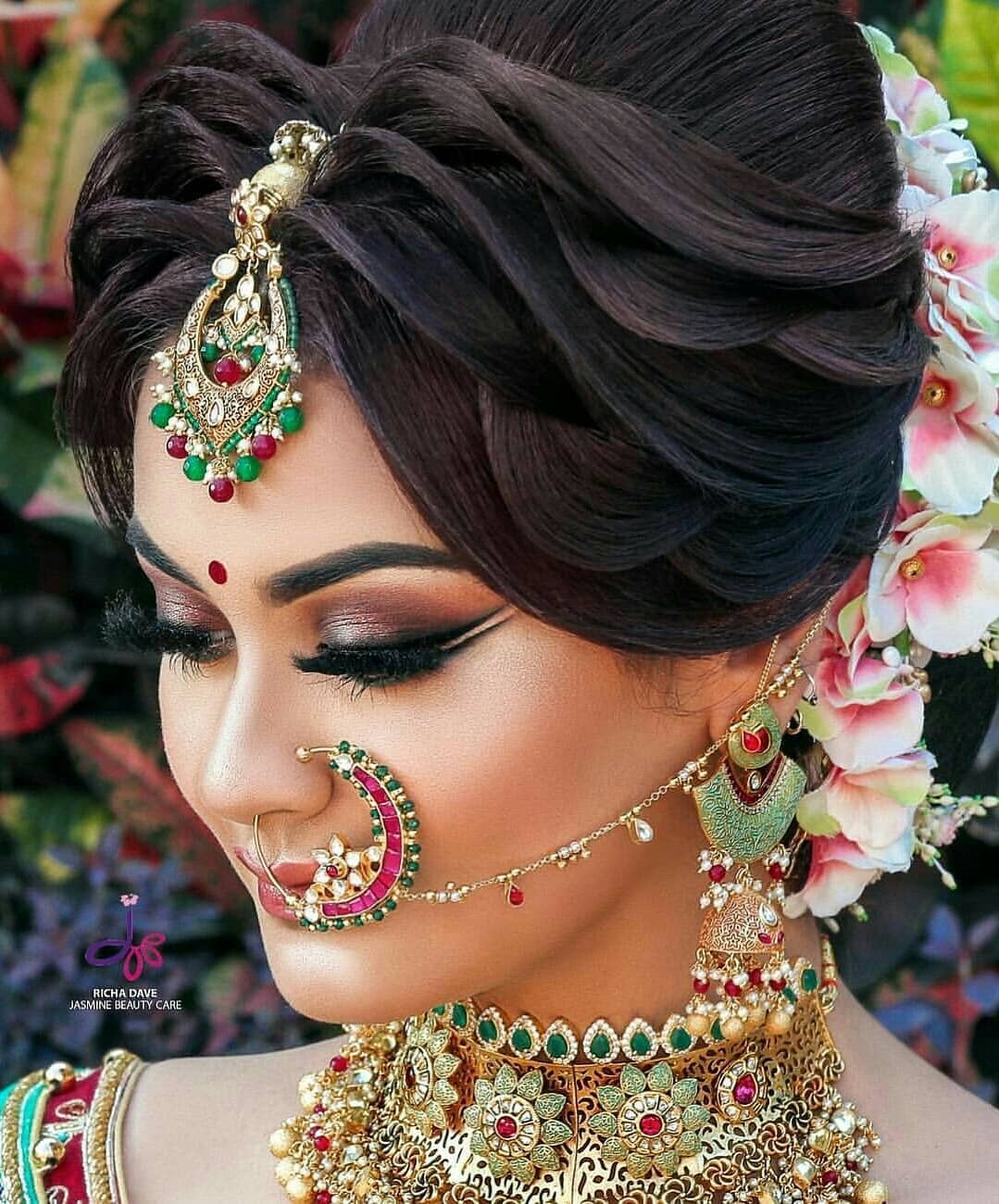 20 Bridal Juda Hairstyles You Are Gonna Love  Indian bridal hairstyles  Simple bridal jewelry Indian wedding hairstyles