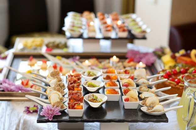 Best & Cost-Effective Catering Tips To Curb Down Your Wedding Catering Budget