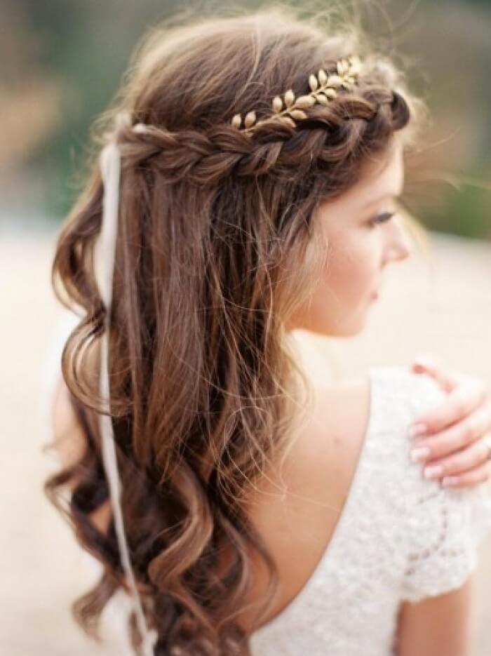 Share 76+ bridal hairstyle for frock super hot - POPPY