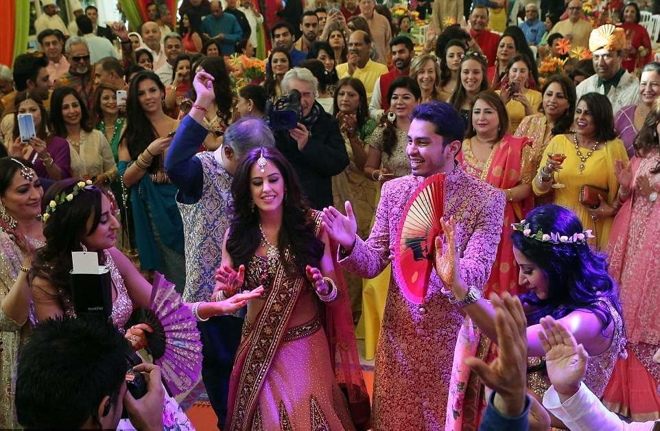 Classic Hindi Wedding Songs for Your Wedding Celebrations