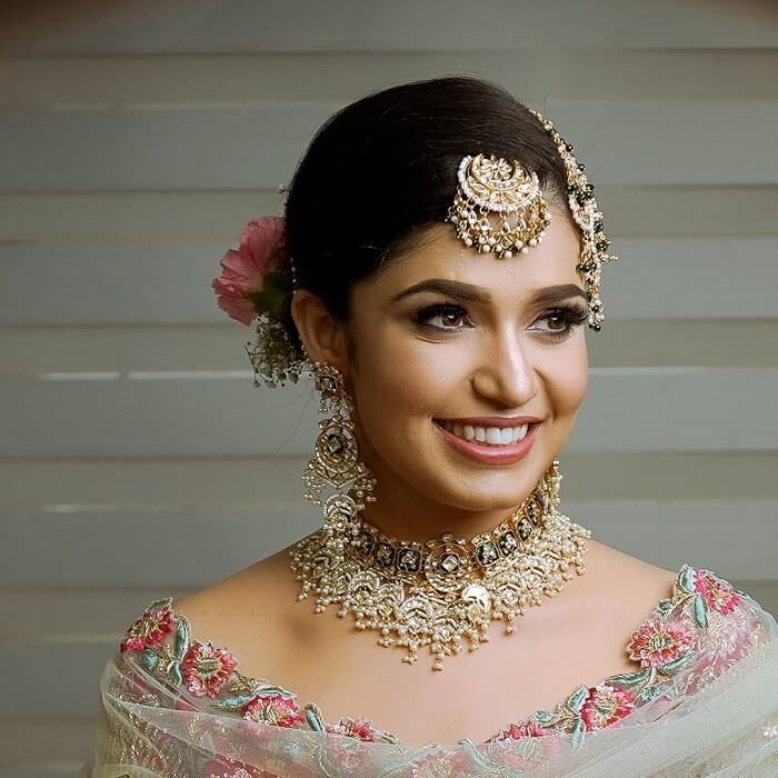 Time-Honoured Choker Necklace Designs That'll Complement Your Bridal Looks