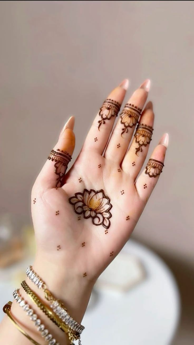 51 Mehndi Designs for Diwali to Celebrate the Festival of Lights