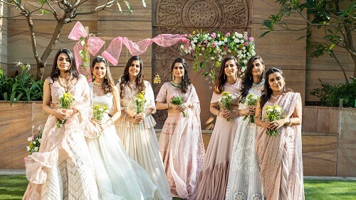 These Bridesmaids in Unmatched Outfits Are Simply Winning Our Hearts