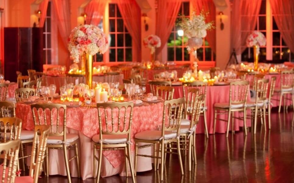 Captivating Coral Wedding Decoration Ideas That Are Straight Out Of A Fairytale