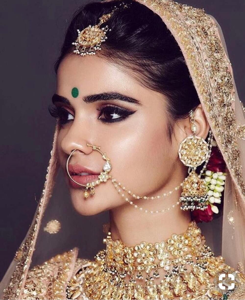 19 Super Dazzling Real Brides That Slayed in the Nude Makeup Look