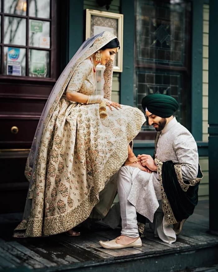 Photoshoot Indian Wedding Photography Poses Bride and Groom