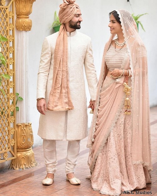 Couple’s Wedding Dress Combinations: A Complete Guide To Matching and Mismatching The Bridal Attire With The Groom One