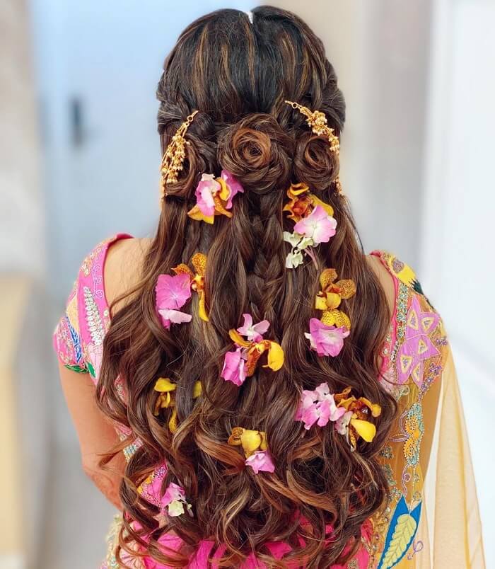 Hairstyle On Lehenga For Long Hair / 7 Best Hairstyles For Ethnic Wear