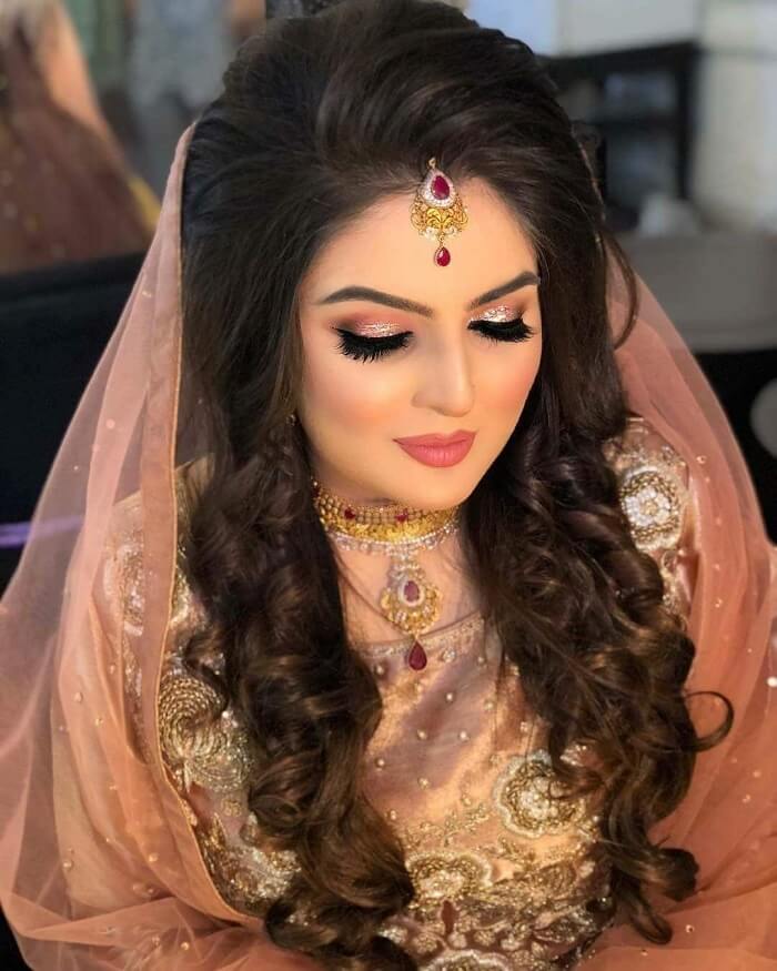 Stunning Engagement Makeup Looks for The Wedding Season 2020