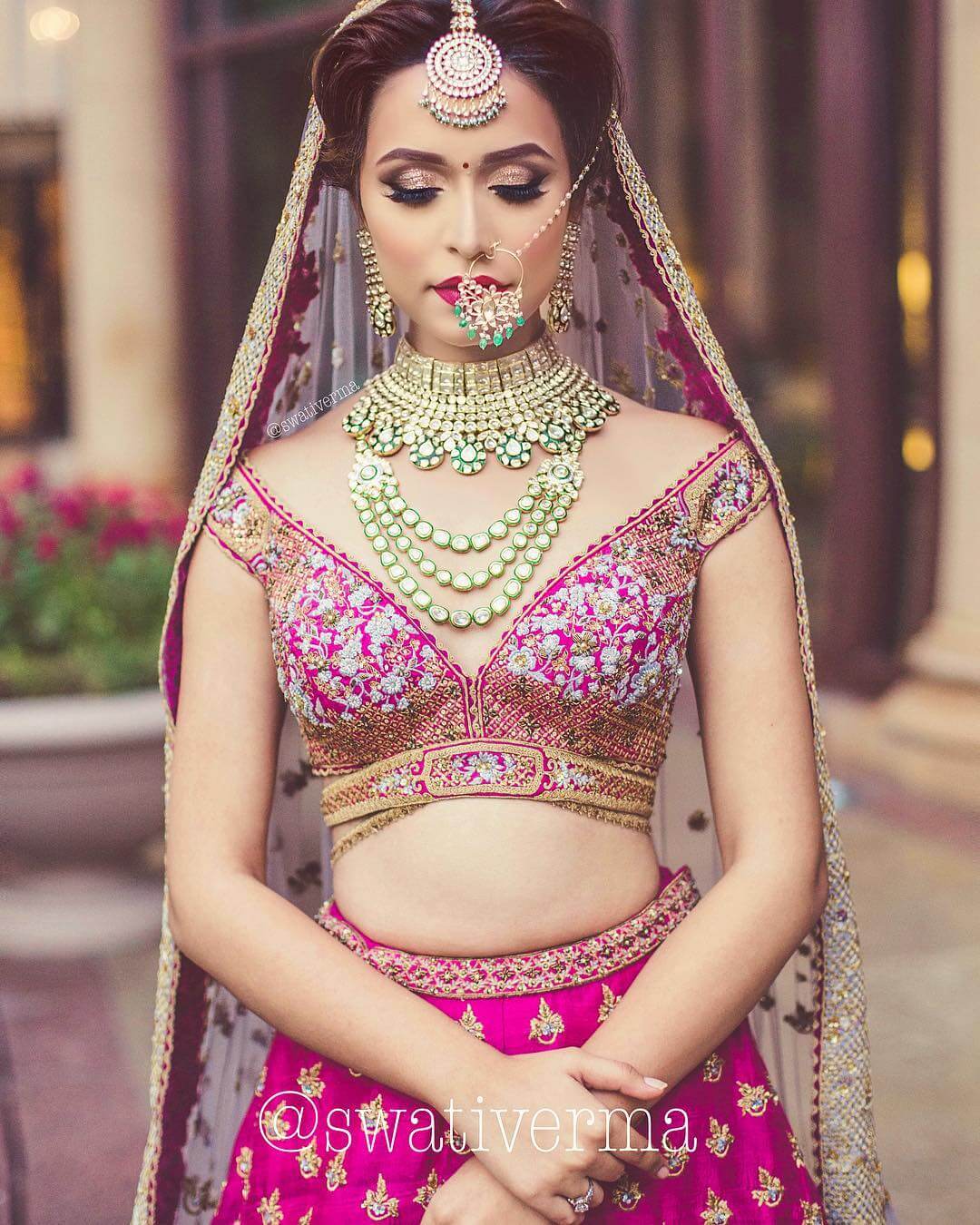 10 Most Gorgeous Maang Tikka Hairstyles That We Spotted on Real Brides
