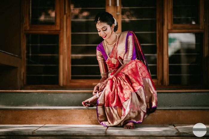 What color make-up go with a green color saree? - Quora