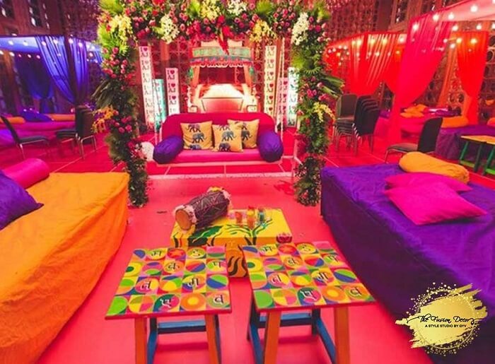 Trendy Mehndi Decorations at Home for Bride/Groom in Hyderabad-sonthuy.vn