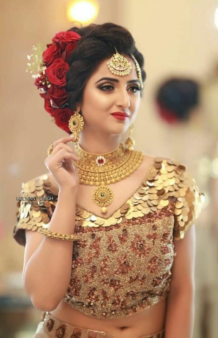 Stunning Bridal Gold Necklace Designs For The Swoon Worthy Brides Of 2020,Bridal Mehandi Designs For Hands Full