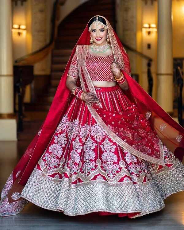 The Bride Wore Sabyasachi Couture for Her Intimate Wedding Weekend in Napa  Valley | Vogue