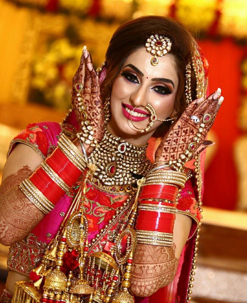 Indian Marriage in Female Marriage Dress in Pose Editorial Photography -  Image of female, good: 167790007
