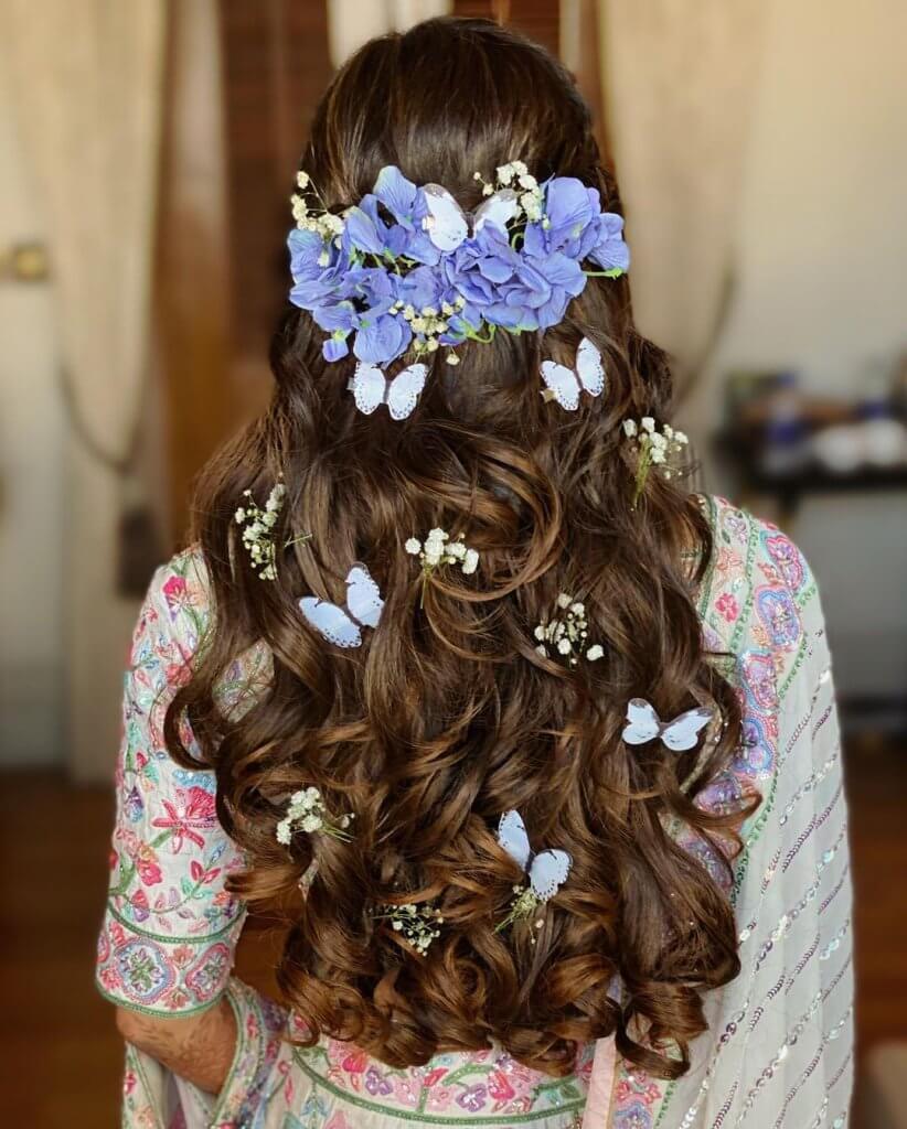 Flowers on open hair hack 🦋 Day 20 of 50 Hacks w Jaspreet  ✨#50hackswithjaspreet You saw it FIRST here 🙌 “I want daisies in my hair…  | Instagram