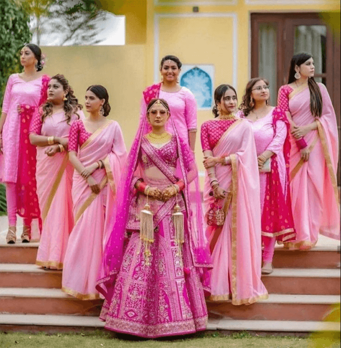 Best Indian Wedding Mehndi Ceremony Poses every Bride-to-be should Bookmark  - Fine Art  Productionhttps://static.wixstatic.com/media/cc1936_4e6682aab57e4571bc27939344e20b51~mv2.jpg/v1/fill/w_1000,h_667,al_c,q_85,usm_0.66_1.00_0.01  ...