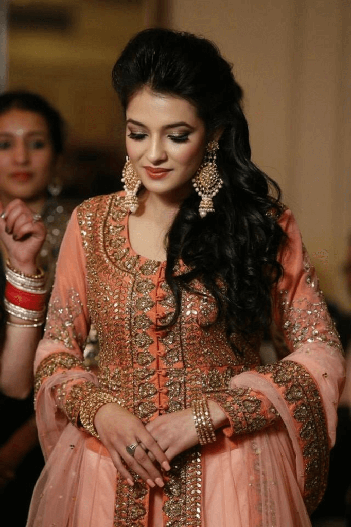 Pinterest: @cutipieanu | Indian wedding gowns, Engagement dress for bride,  Wedding reception gowns