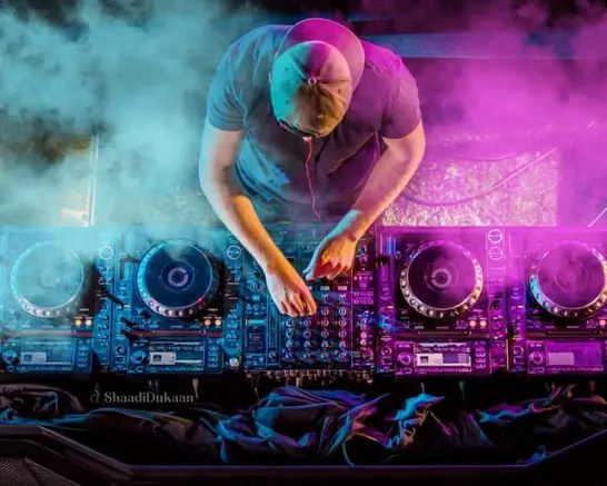 10 Questions to Ask Your Wedding DJ Before Hiring Them