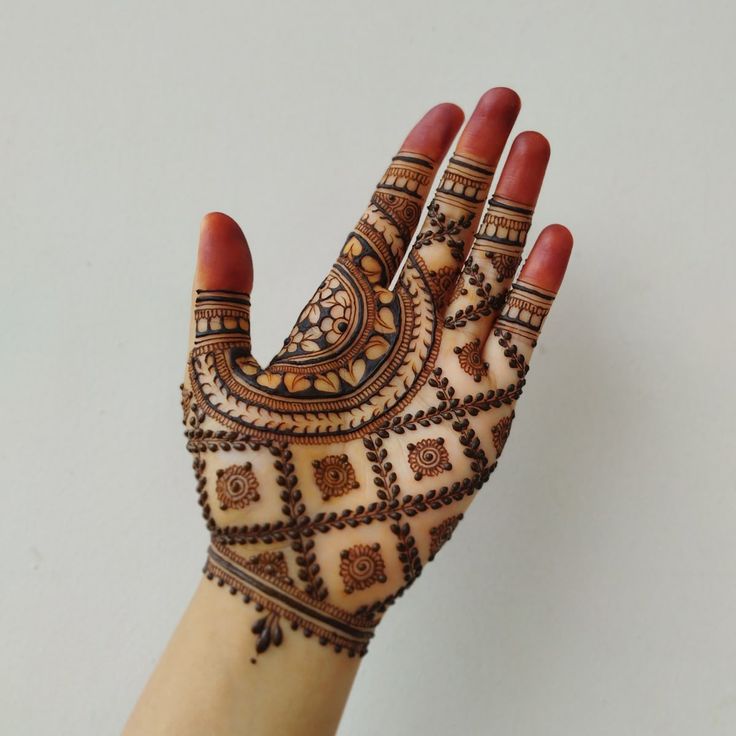 Mandala Half and Half Mehendi Design