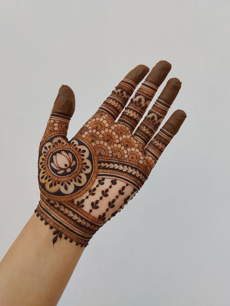 Mandala Half and Half Mehendi Design