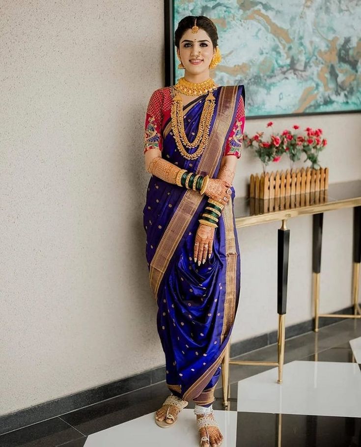 Nauvari Saree