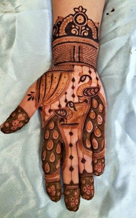 Easy and Beautiful Peacock Mehendi Design