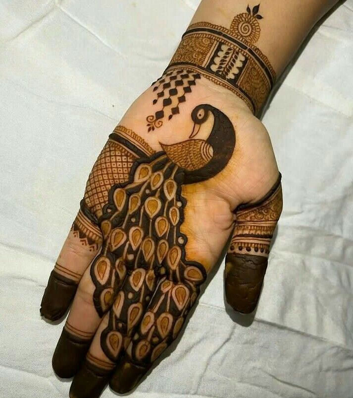 Peacock Mehendi Design for Girls