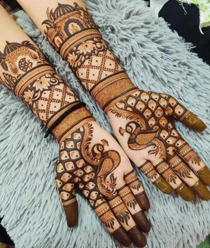 Trending Peacock Mehendi Design Ideas