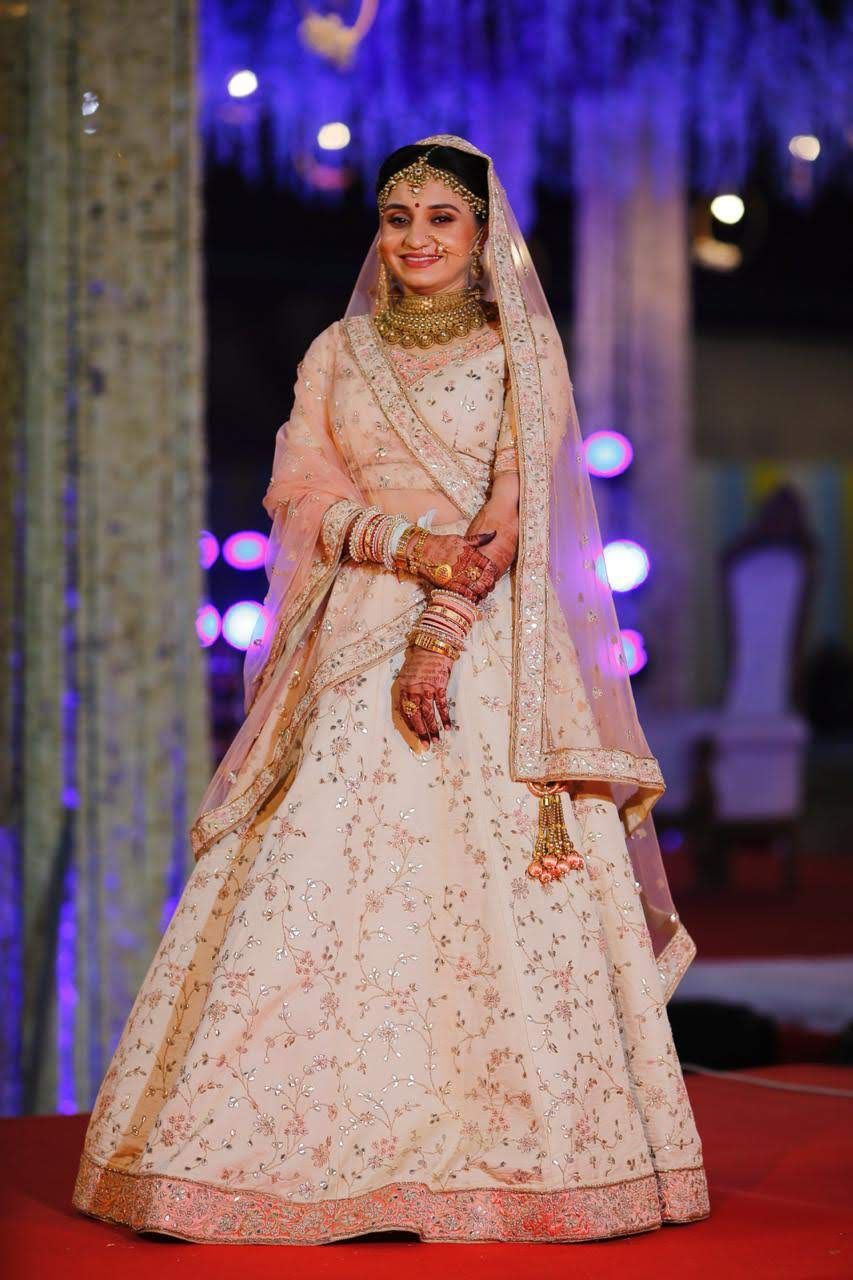 Bridal Ghagra with Marathi Dupatta