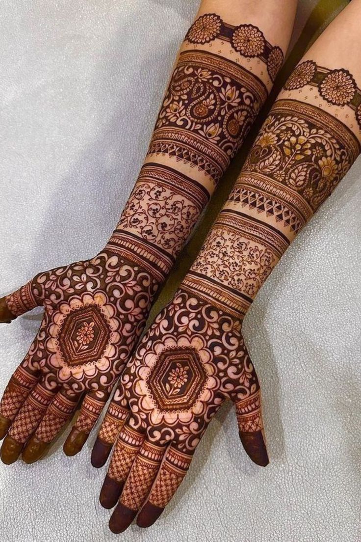 Traditional bridal mehndi 