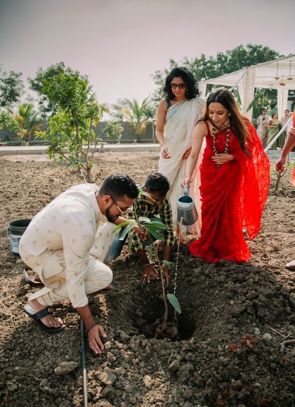 Breaking Roles, Not Bonds