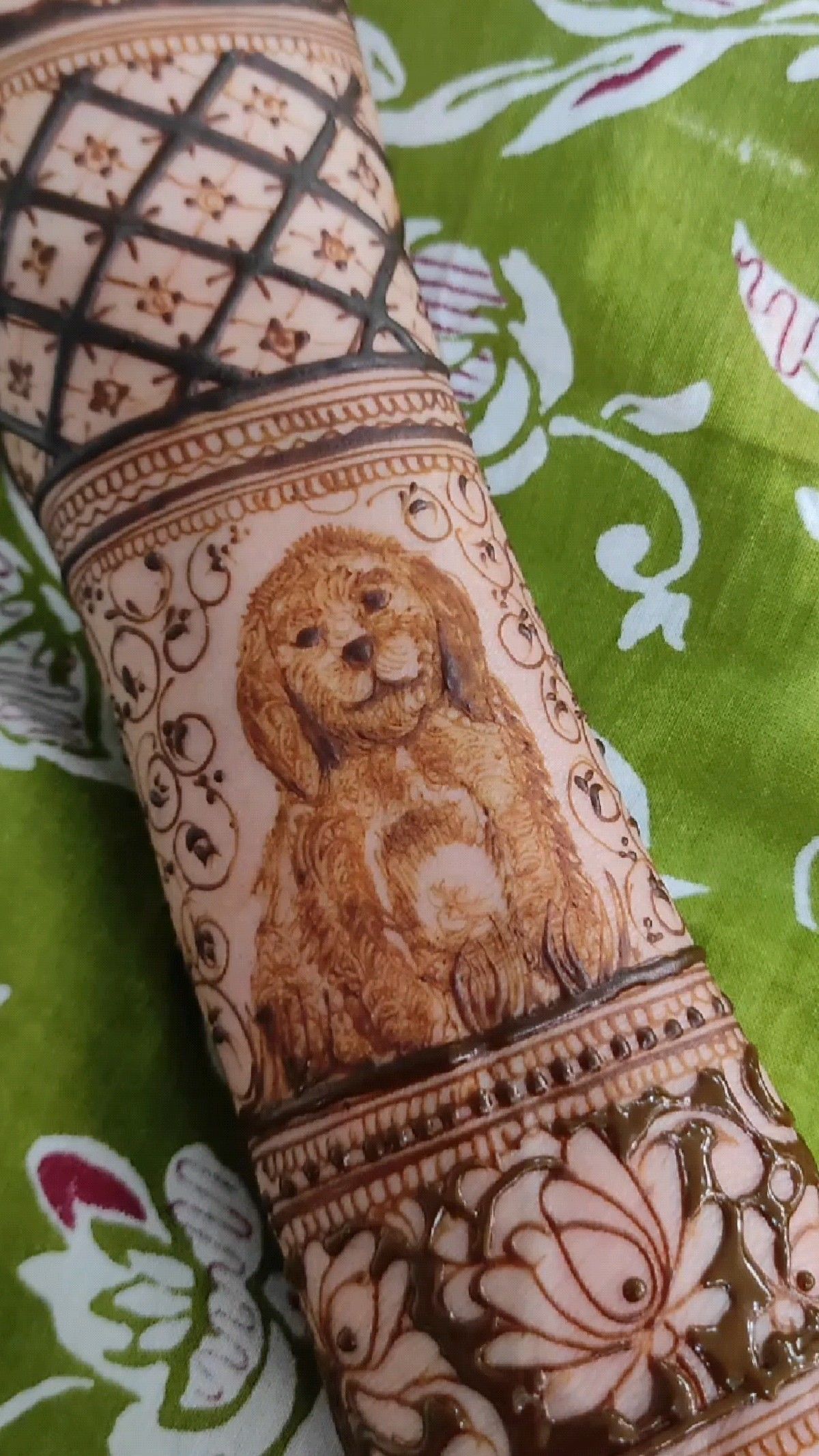 Family & Friends Sneak Into Your Mehndi