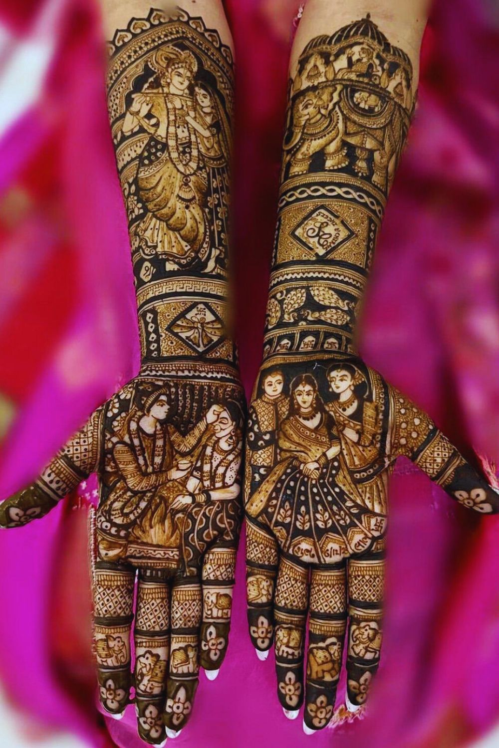 Family & Friends Sneak Into Your Mehndi