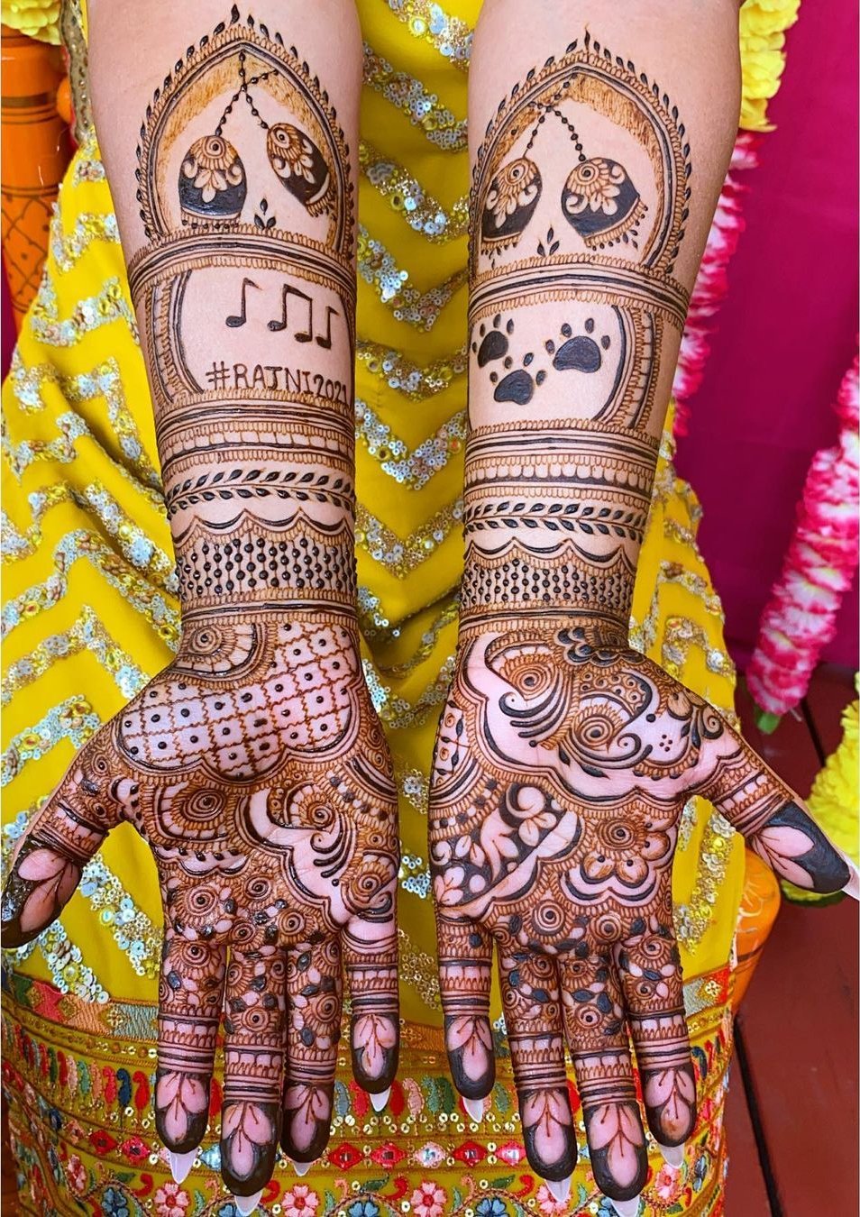 Family & Friends Sneak Into Your Mehndi