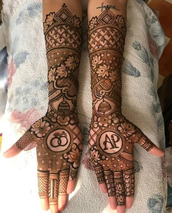 Mehndi Design Inspired by Your Love Story